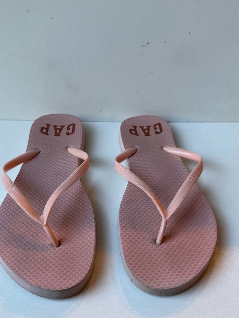 GAP Pink Thong Flip Flops Sandals Women’s Size 7-8 Casual Summer Beach Shoes